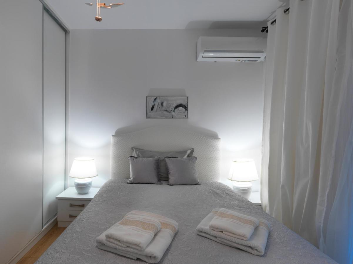 Elegant Apartment In Glyfada アテネ エクステリア 写真