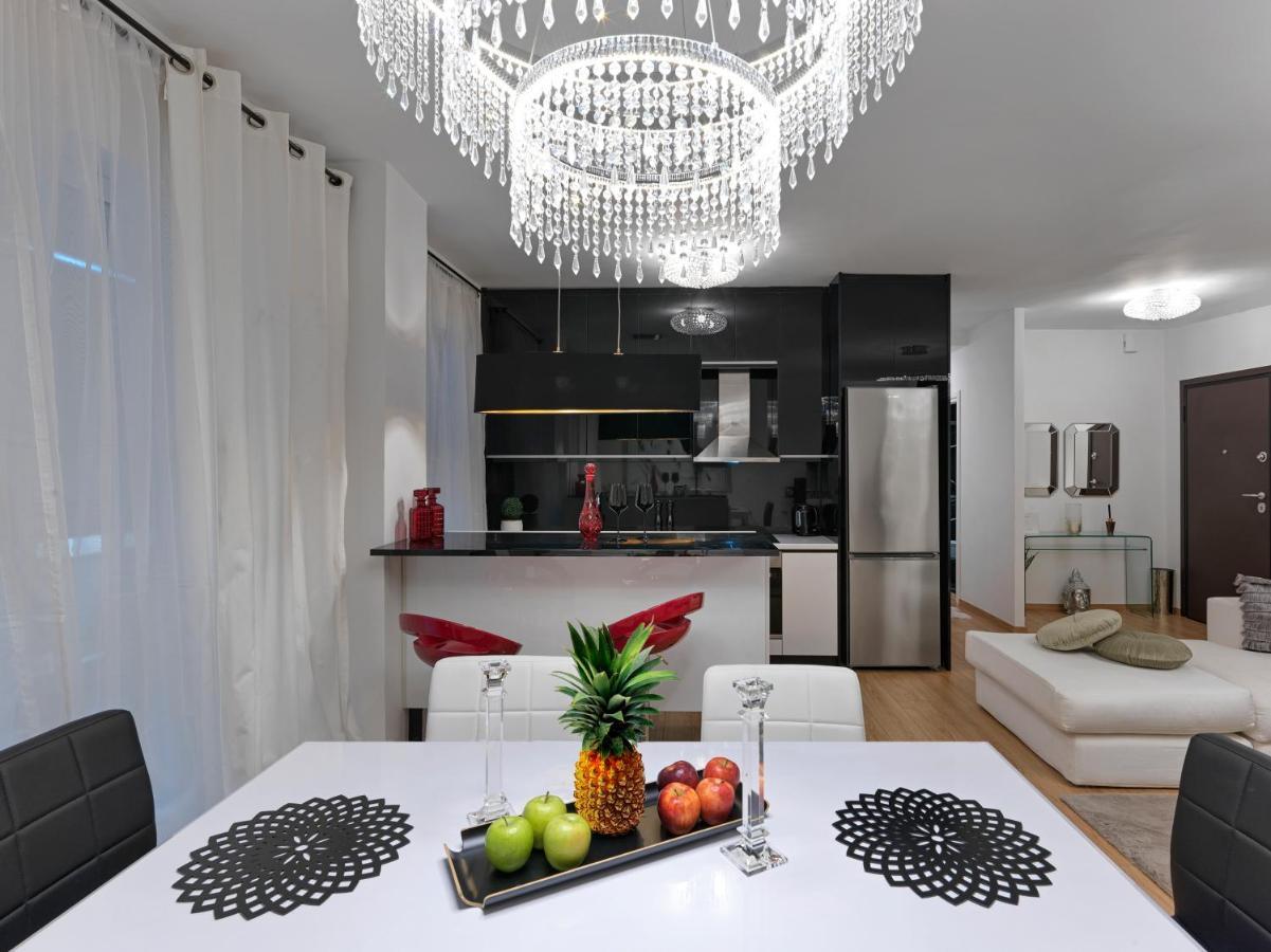 Elegant Apartment In Glyfada アテネ エクステリア 写真