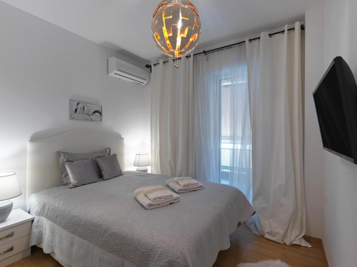 Elegant Apartment In Glyfada アテネ エクステリア 写真