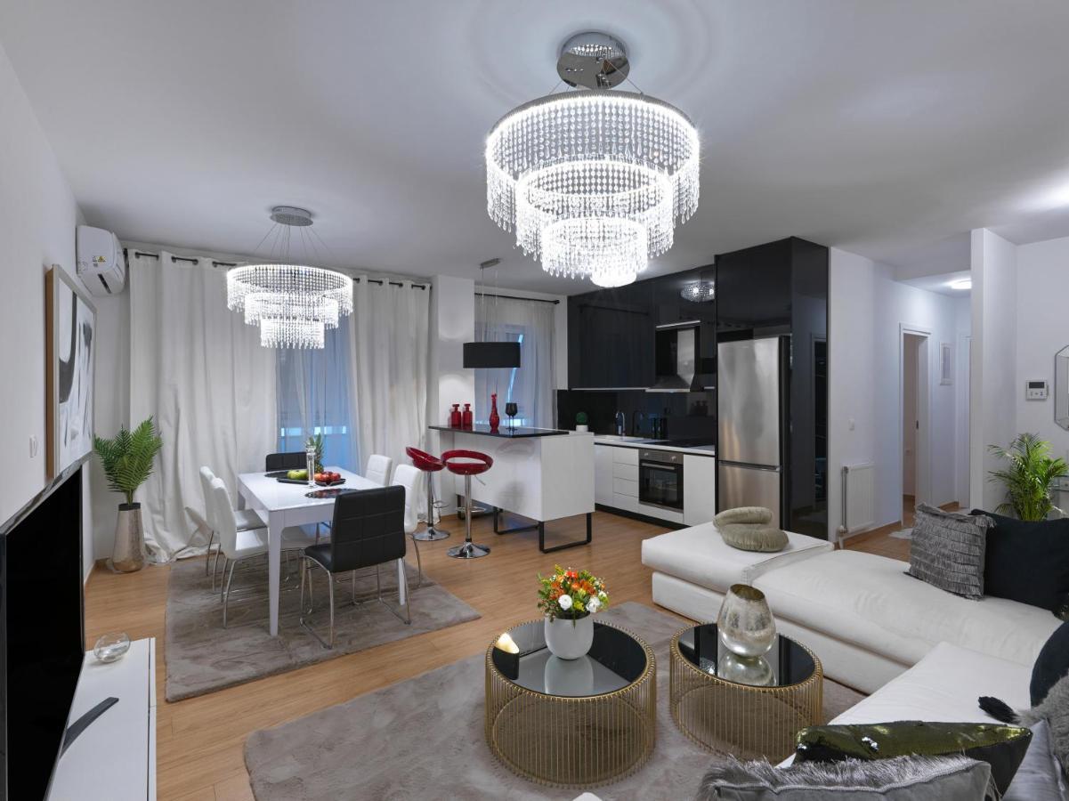 Elegant Apartment In Glyfada アテネ エクステリア 写真