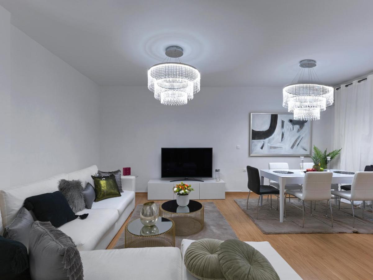 Elegant Apartment In Glyfada アテネ エクステリア 写真